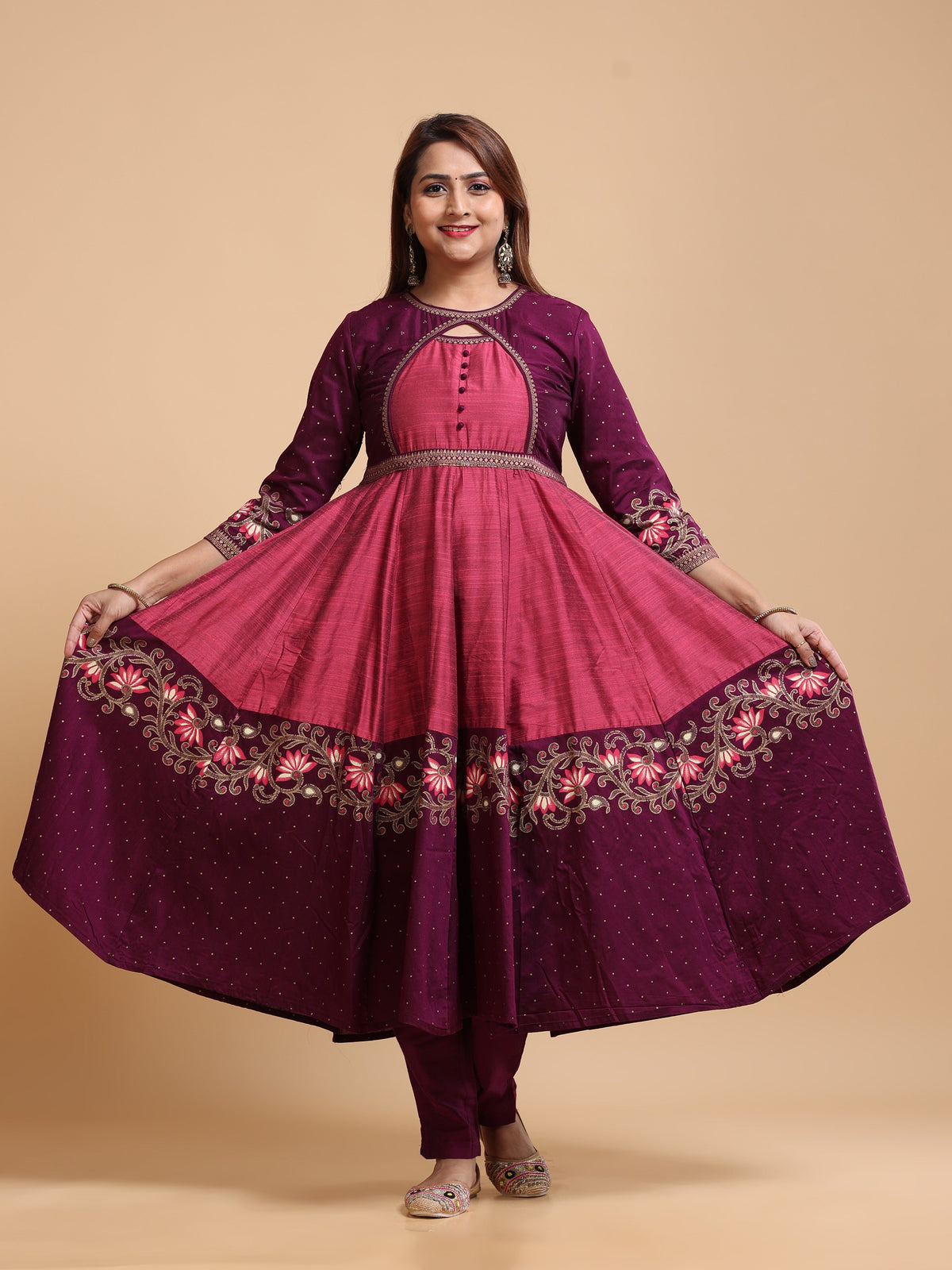 Contrast Yoke Long Kali KALI-1631 - Front standing view
